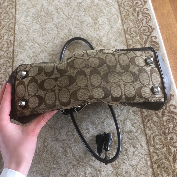 Coach purse - Picture 3 of 4